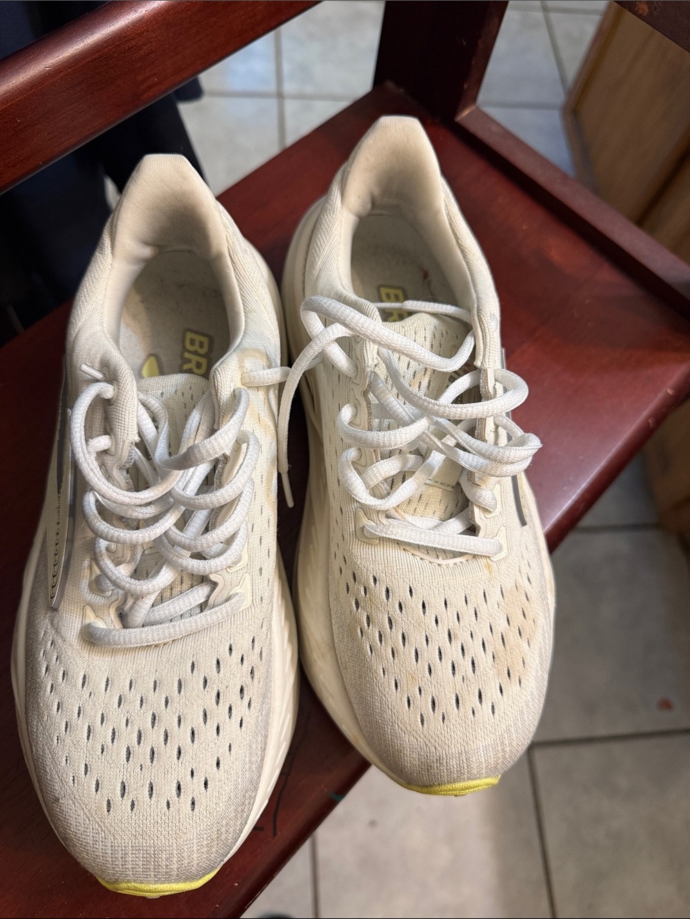 Brooks Women's White Cream Running Shoes